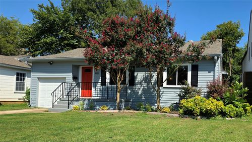 8422 Ridgelea St, Dallas, TX, 75209-2638 | Card Image