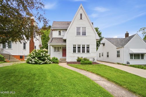 3025 Sherbrooke Road, Toledo, OH, 43606 | Card Image