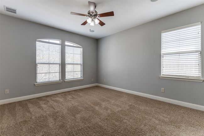 Upstairs southeast bedroom with Jack and Jill bath. | Image 25