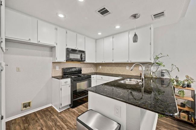 APT-76 - 1748 Ohlen Rd, Condo with 2 bedrooms, 2 bathrooms and null parking in Austin TX | Image 10