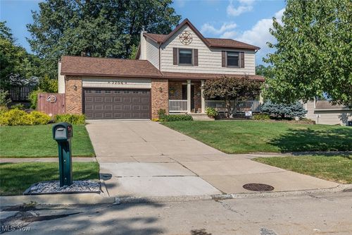 7754 Arbor Dr, Parma, OH, 44130-7601 | Card Image