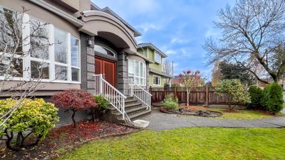 2813 W 21st Ave, House other with 6 bedrooms, 5 bathrooms and 3 parking in Vancouver BC | Image 2