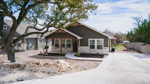1302 Cedar Grove Trl, Spring Branch, TX, 78070-5313 | Card Image