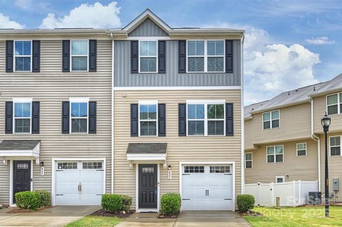 825 Renee Ave, Fort Mill, SC, 29715-2018 | Card Image