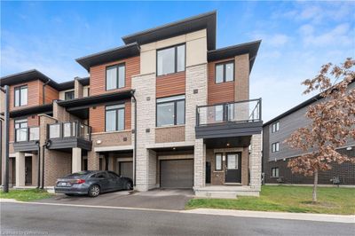 52 - 590 N Service Rd, Townhouse with 2 bedrooms, 1 bathrooms and 2 parking in Stoney Creek ON | Image 1