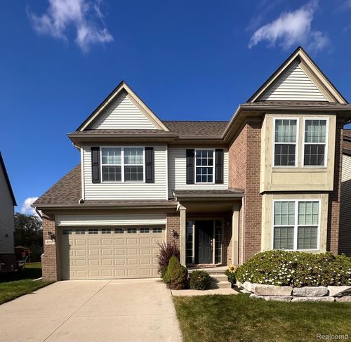 4769 Stonegate Cir, Lake Orion, MI, 48359-1484 | Card Image