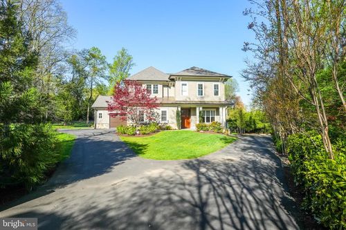 2022 Rockingham St, MCLEAN, VA, 22101-4924 | Card Image