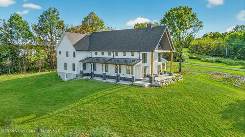 6 Misty Ridge Rd, Gardiner, NY, 12525-5163 | Card Image