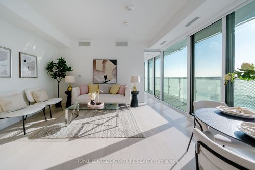 711-15 Queens Quay E, Toronto, ON, M5E0C5 | Card Image