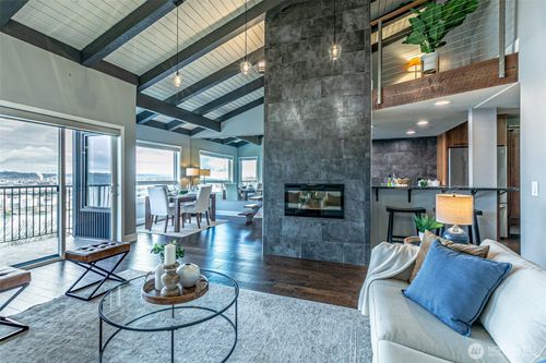 apt-408-525 Broadway, Tacoma, WA, 98402-3911 | Card Image