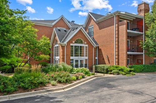 129-129 Hunt Club Dr, St. Charles, IL, 60174-2393 | Card Image