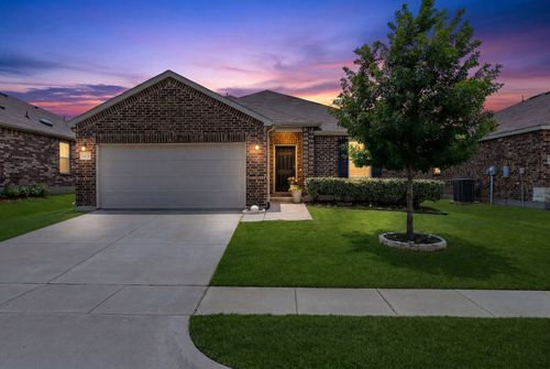 1424 Vernon Dr, Providence Village, TX, 76227-8104 | Card Image