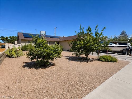 2105 El Greco St, Las Vegas, NV, 89102-3818 | Card Image