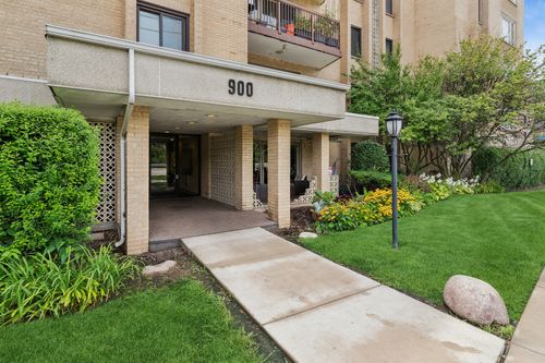 4f-900 S River Rd, Des Plaines, IL, 60016-6762 | Card Image