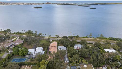 215 Edgewater Dr, Dunedin, FL, 34698-7533 | Card Image