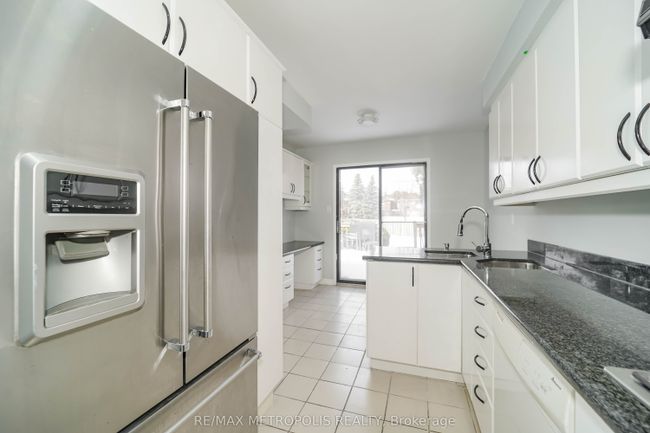 1927 Parkside Dr, House other with 5 bedrooms, 4 bathrooms and 2 parking in Pickering ON | Image 9