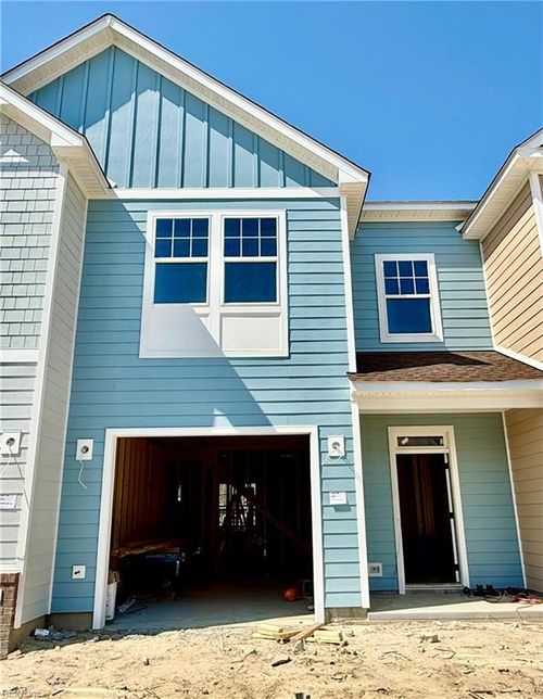 711 Flatrock Ln, Chesapeake, VA, 23320-3230 | Card Image