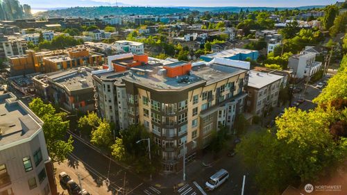 unit-e203-1420 E Pine St, Seattle, WA, 98122-4090 | Card Image
