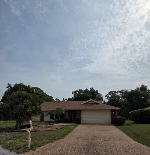 4954 Candlebush Cir, SARASOTA, FL, 34241-6203 | Card Image