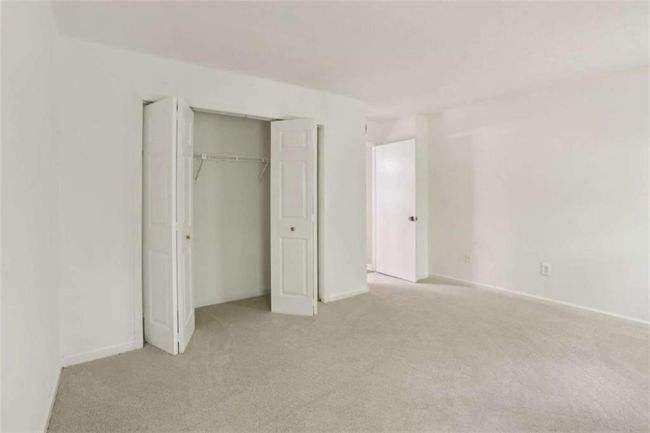 702 Glenleaf Dr, Condo with 2 bedrooms, 2 bathrooms and null parking in Peachtree Corners GA | Image 15