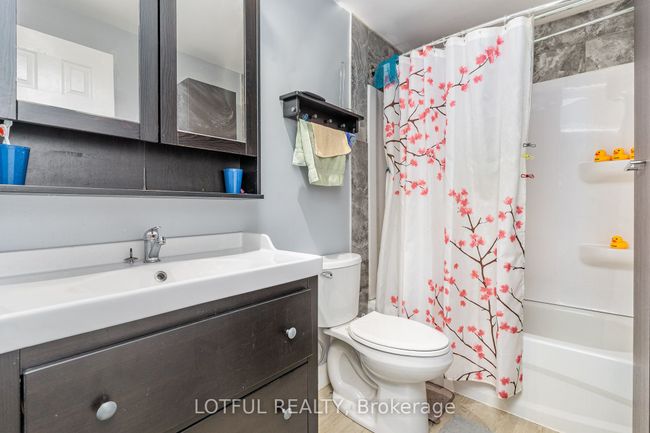 134 Royal Salisbury Way, House attached with 3 bedrooms, 2 bathrooms and 2 parking in Brampton ON | Image 20