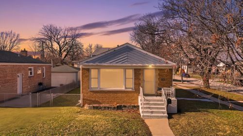 4448 Lawndale Ave, Lyons, IL, 60534-1753 | Card Image