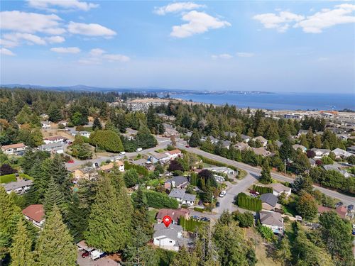 528 Elizabeth Ann Dr, Victoria, BC, V9C3N1 | Card Image