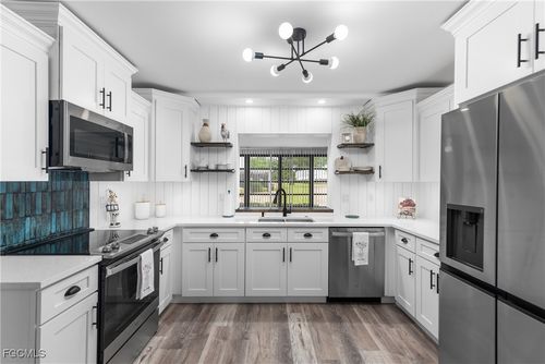 7084 E Brandywine Cir, FORT MYERS, FL, 33919-7315 | Card Image