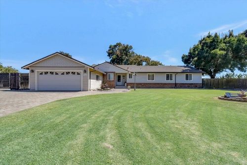 2124 Erle Rd, Marysville, CA, 95901-8033 | Card Image