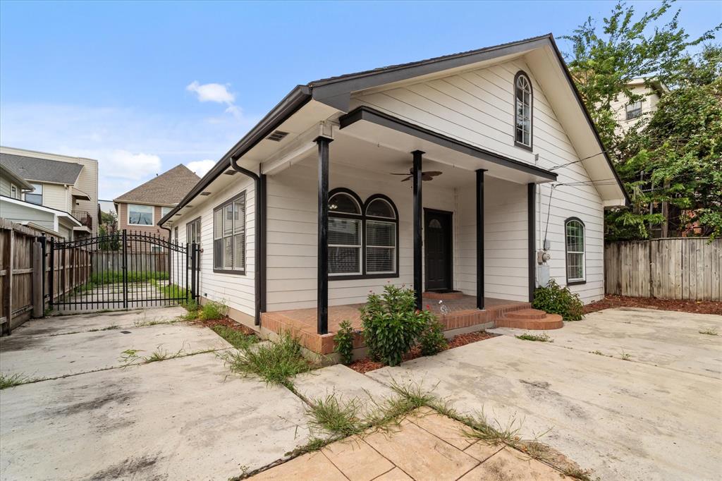 Spencer St, Houston, TX 77007