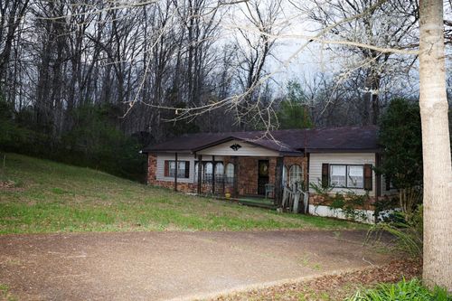 1040 Macon Wall Rd, Ashland City, TN, 37015-2323 | Card Image