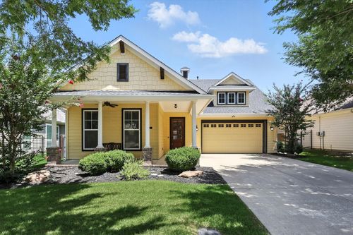 511 Village Way, Argyle, TX, 76226-2370 | Card Image