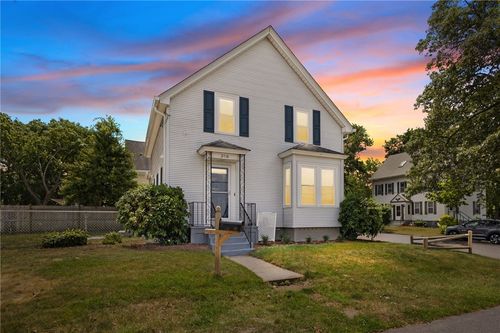 358 Pawtuxet Ave, Warwick, RI, 02888-2257 | Card Image