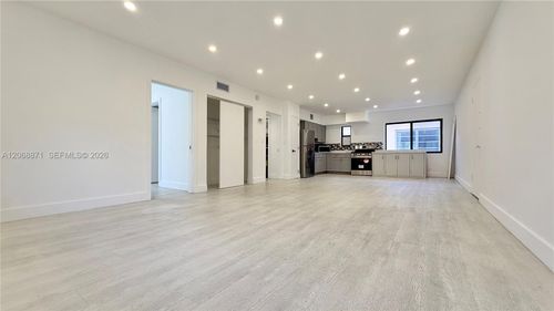 4-609 Lenox Ave, Miami Beach, FL, 33139-5916 | Card Image