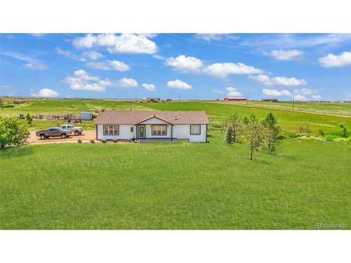 369 S Bonnie Ln, Watkins, CO, 80137-8917 | Card Image