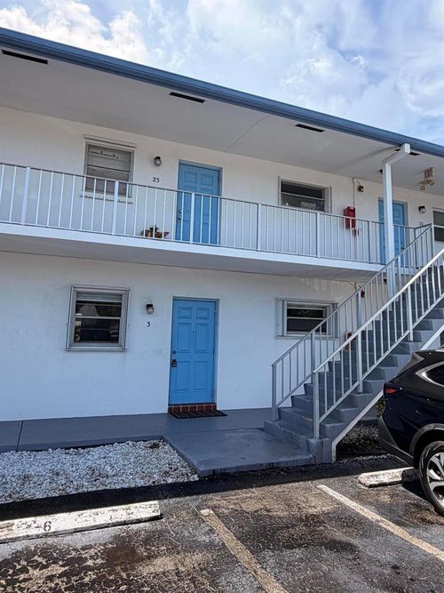 410 W Palm Street, Lantana, FL, 33462 | Card Image