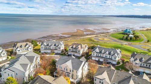 43 S Shore Dr, South Amboy, NJ, 08879-3433 | Card Image