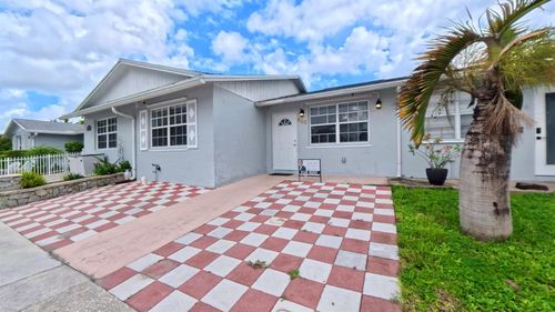 962 Sumter Rd E, West Palm Beach, FL, 33415-3666 | Card Image