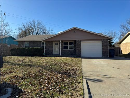 13786 Hickory St, Glenpool, OK, 74033-2827 | Card Image