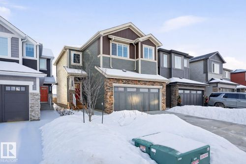 8624 223 St Nw, Edmonton, AB, T5T7L6 | Card Image