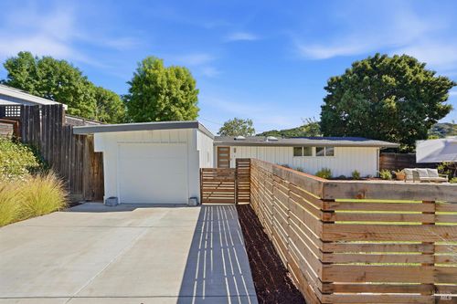 8 Nova Lane, Novato, CA, 94945 | Card Image