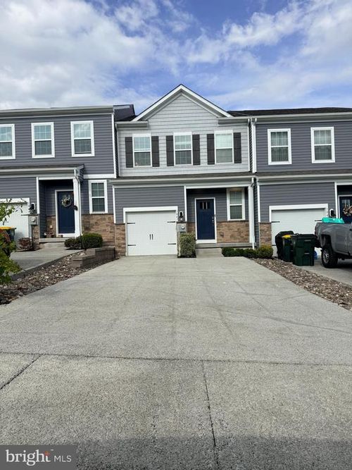 1047 Turnstone Dr, Fogelsville, PA, 18051-1731 | Card Image