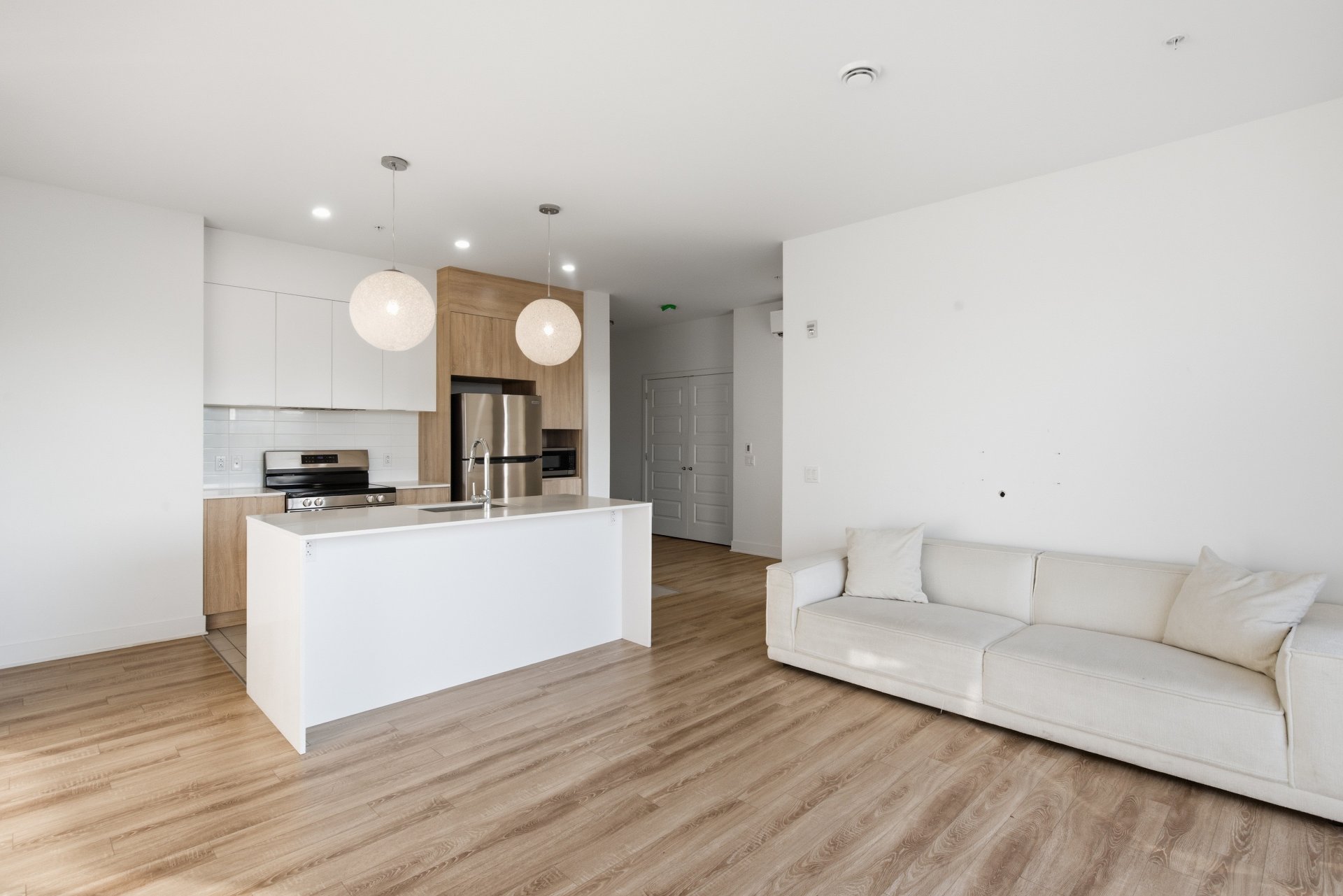 Residential Lease in Laval (Duvernay)