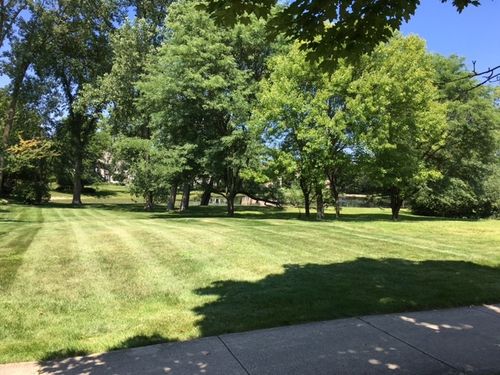 1318 Kajer Ln, Lake Forest, IL, 60045 | Card Image