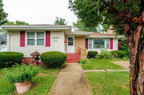 1409 1/2 W Mulberry St, Bloomington, IL, 61701-2680 | Card Image