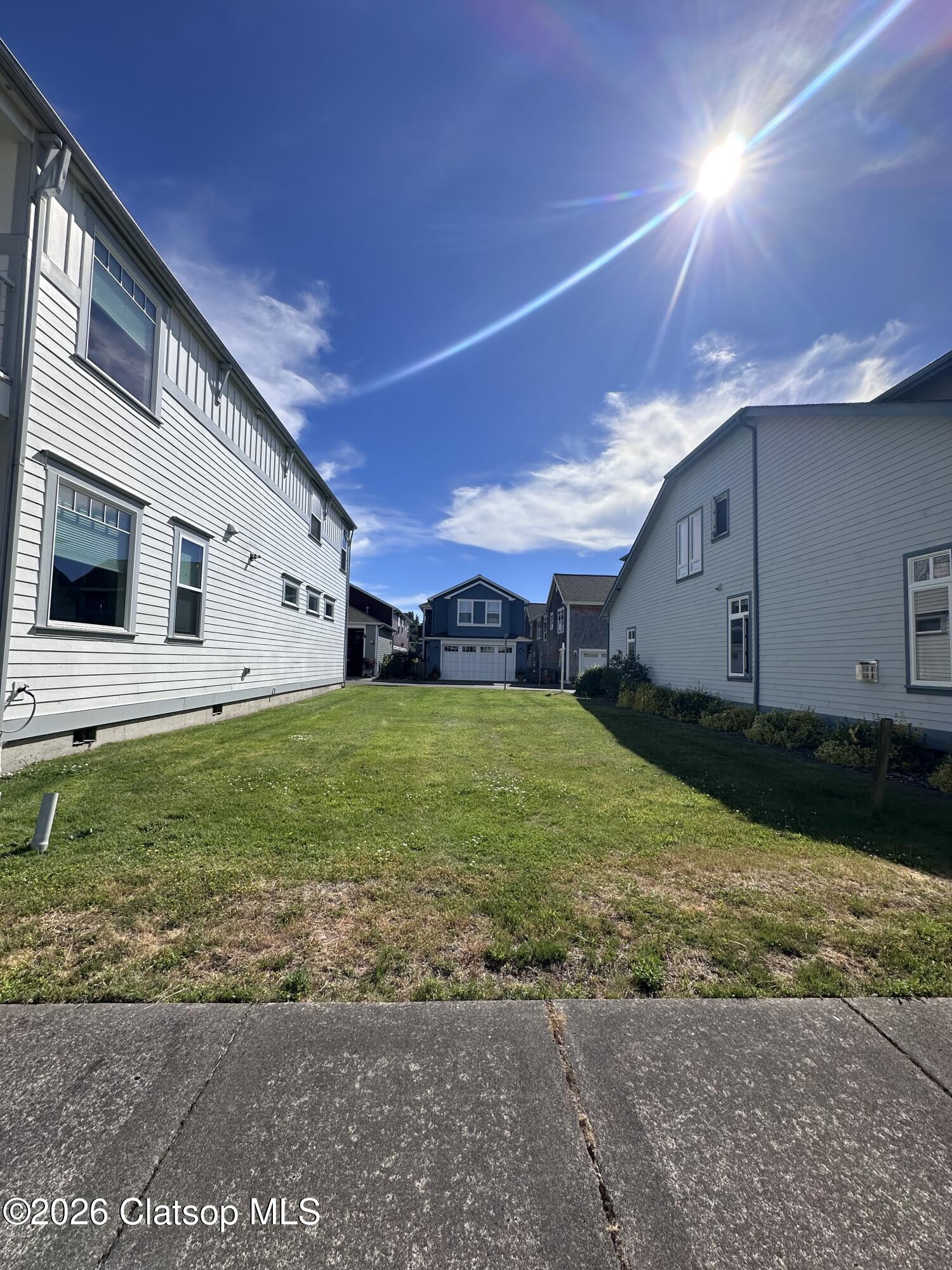 Land in Astoria 2