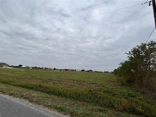 127 Belle Savane Rd, Lake Charles, LA, 70607-8553 | Card Image