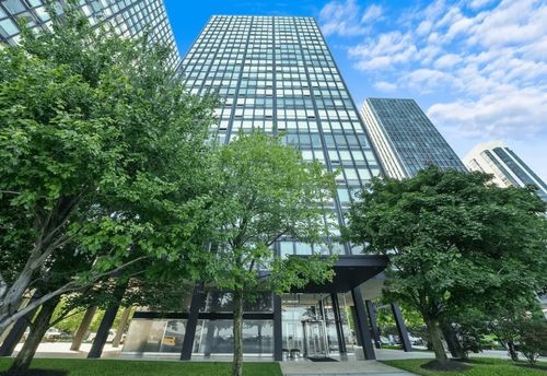apt-19a-880 N Lake Shore Dr, Chicago, IL, 60611-5714 | Card Image