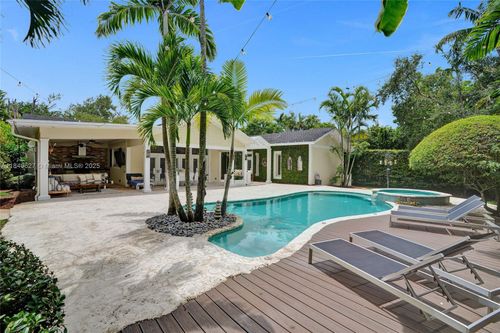 8405 Sw 107th St, Miami, FL, 33156-3580 | Card Image