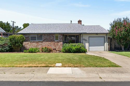 4321 39th Ave, Sacramento, CA, 95824-2824 | Card Image
